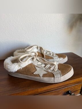 Shu Shop Brown Faux Pinah Slip On Sneaker Mules Women’s Size 8